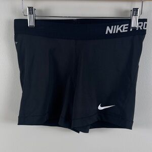 ✨3/$25✨ Nike Women's Black Athletic Shorts - L